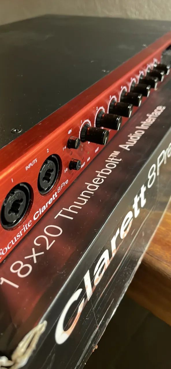 Interface de áudio Focusrite Clarett 8pre - Thunderbolt - Foto 4