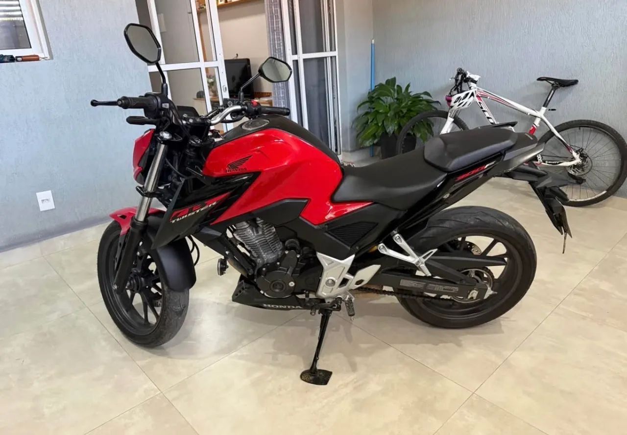 Cb300F Honda - Foto 4