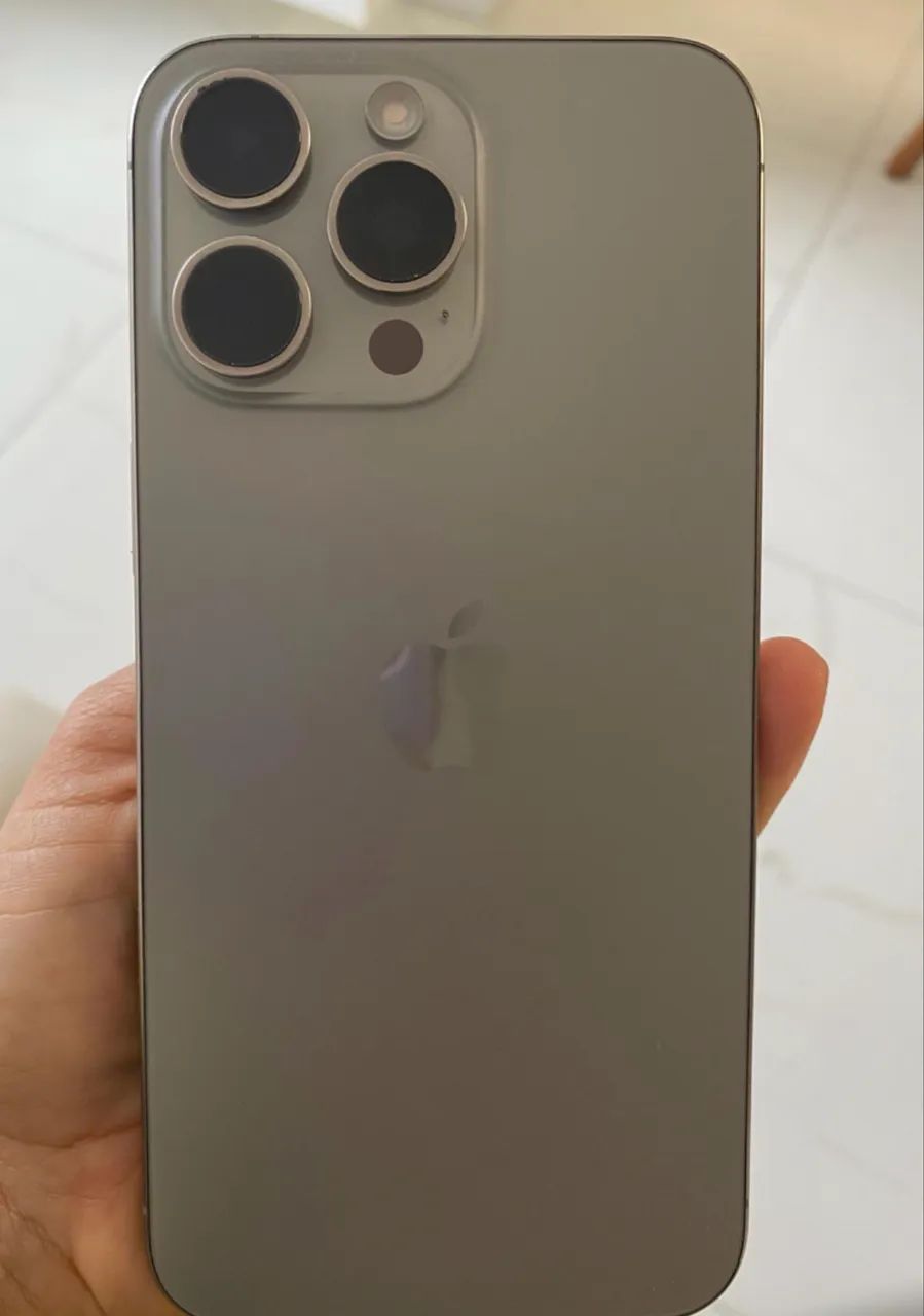 Vendo Iphone 15 pro max 256 - Foto 3