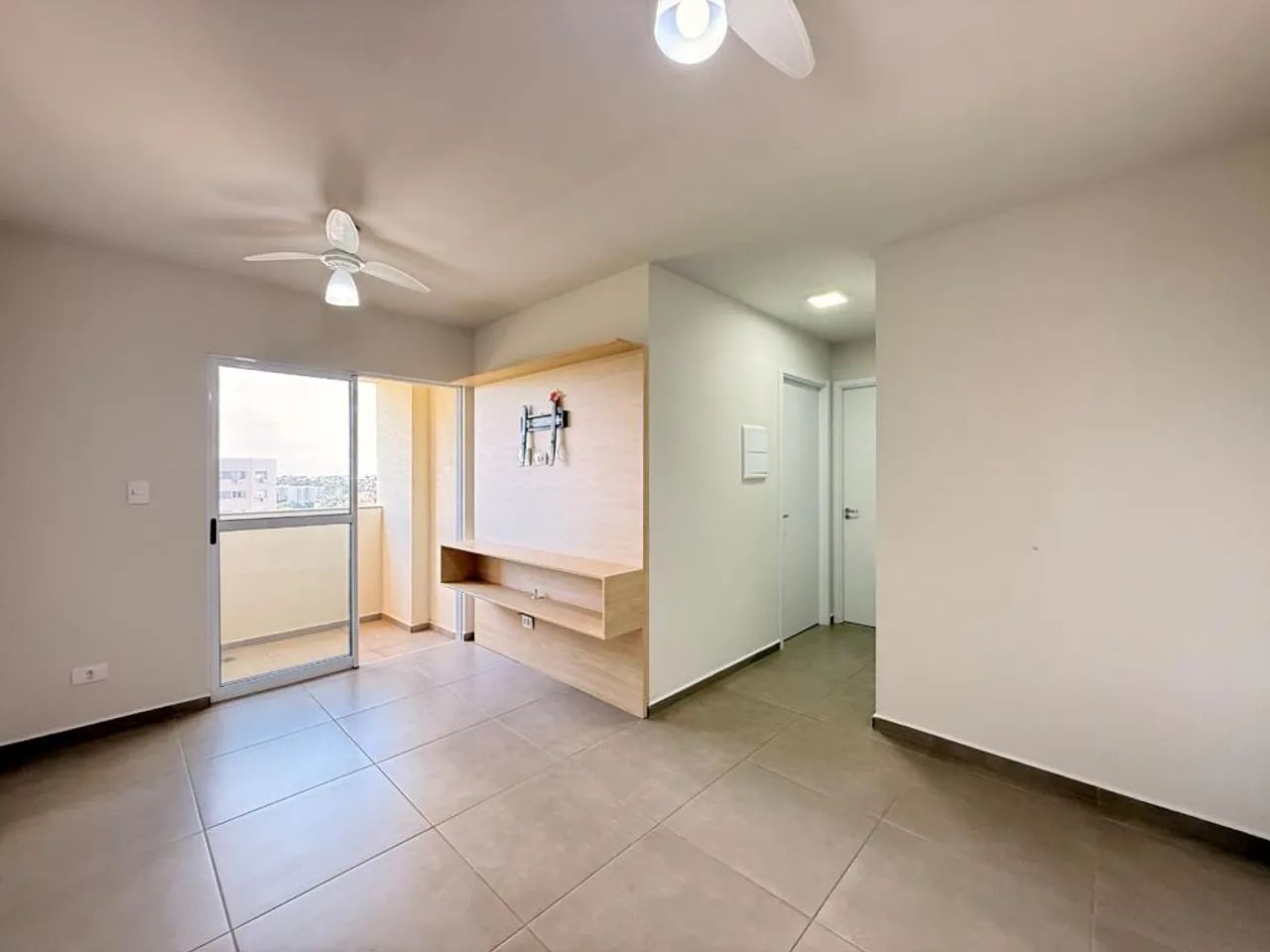 Apartamento para alugar em Maringá, Parque Industrial, com 2 quartos, com 51 m², Terra do  - Foto 3