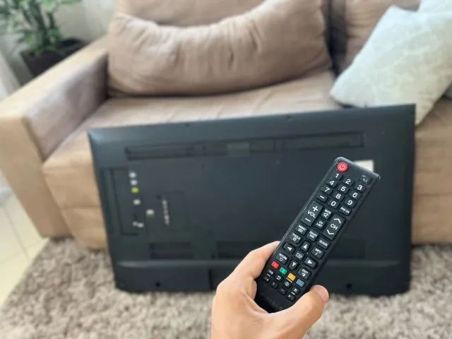Tv Sansung Smart 40 polegadas(Com defeito na tela) - Foto 3