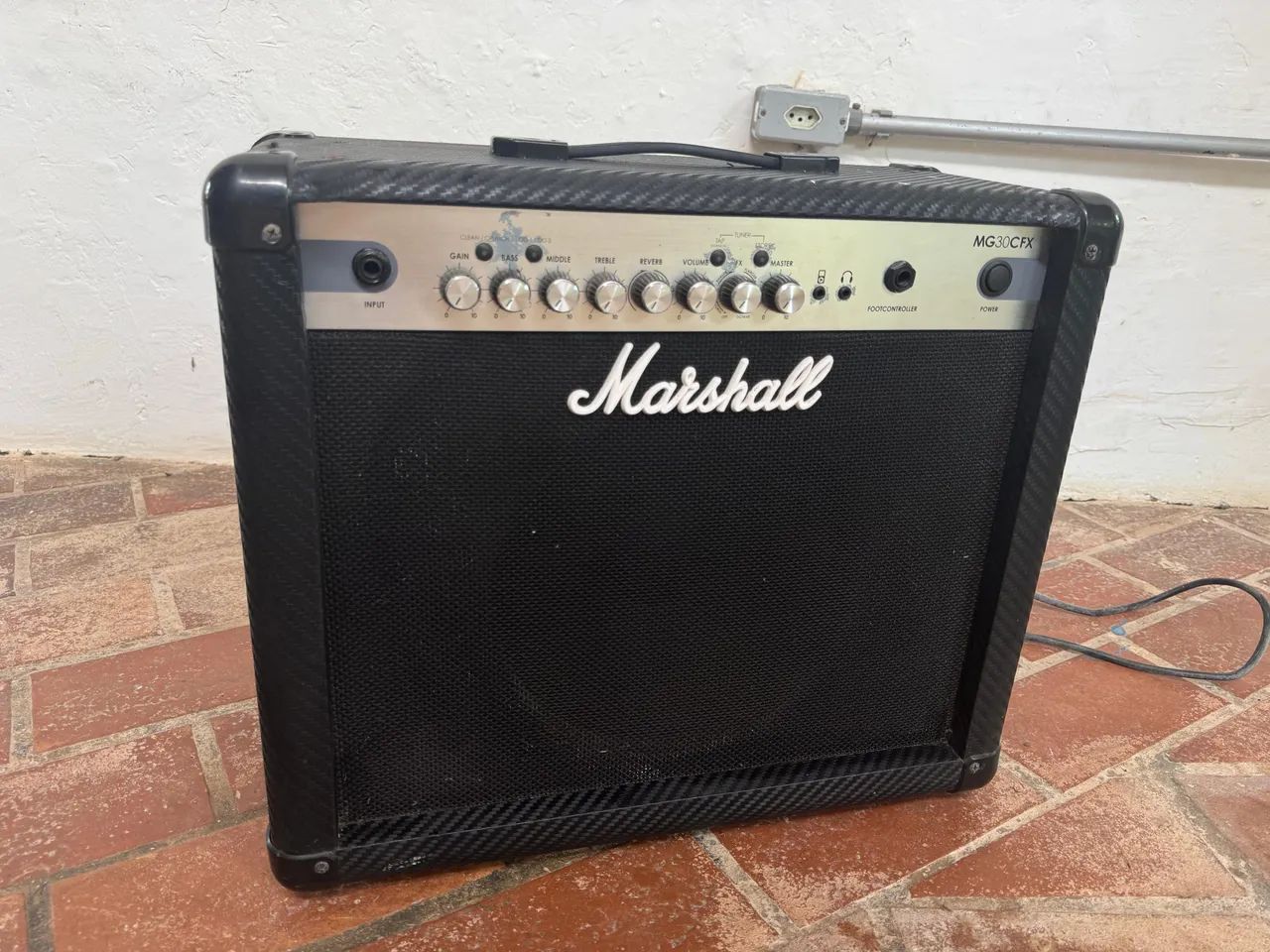 Marshall MG30CFX (Prata)