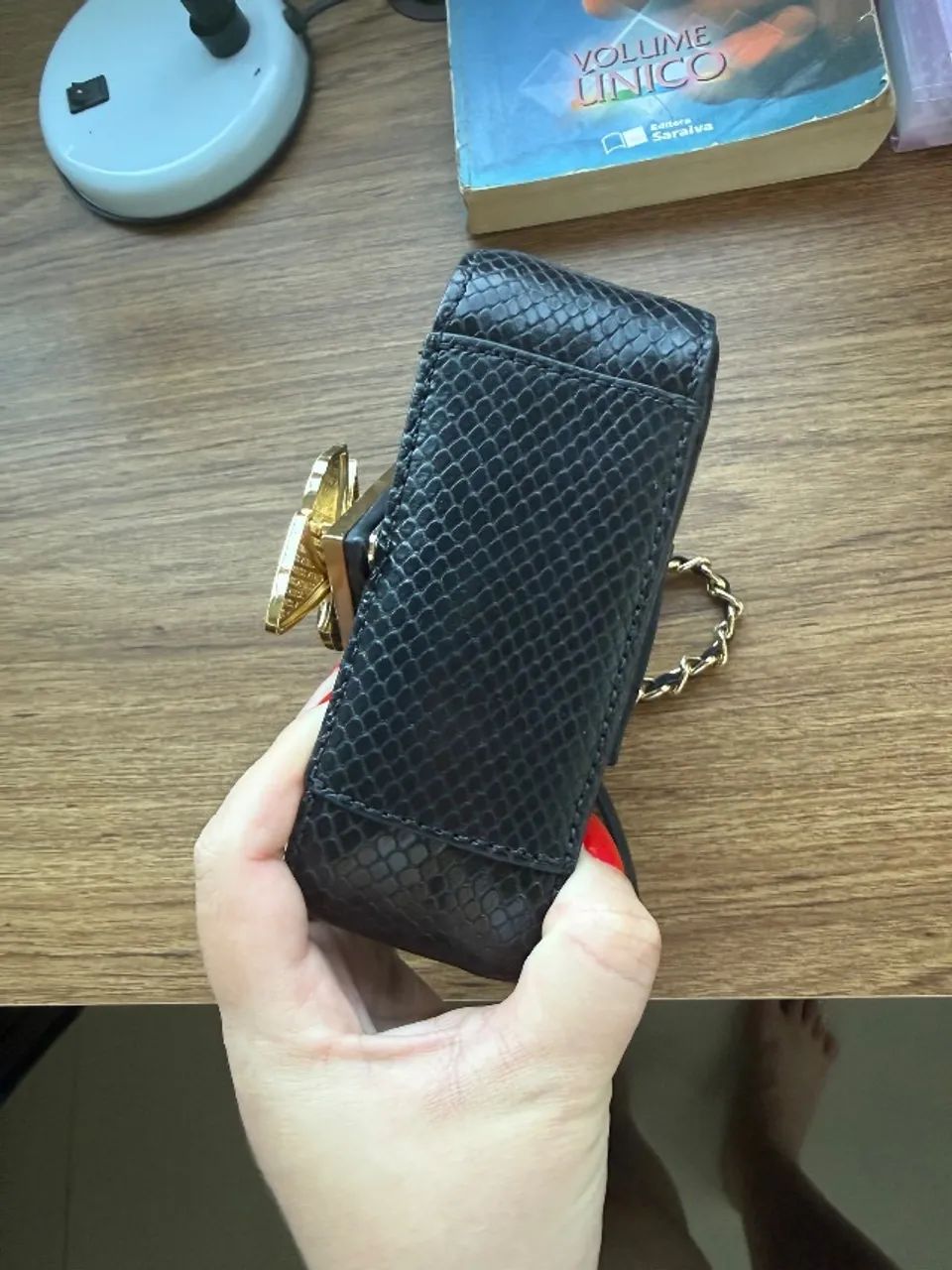 Bolsa Schutz em couro  - Foto 4