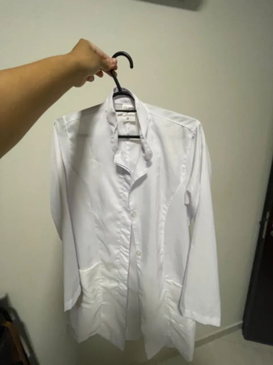 Jaleco branco com manga longa 