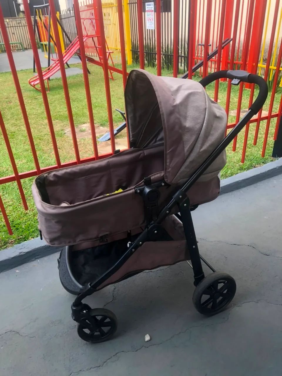 VENDO CARRINHO DE BEBÊ 2 EM 1 (GALZERANO) - Foto 5