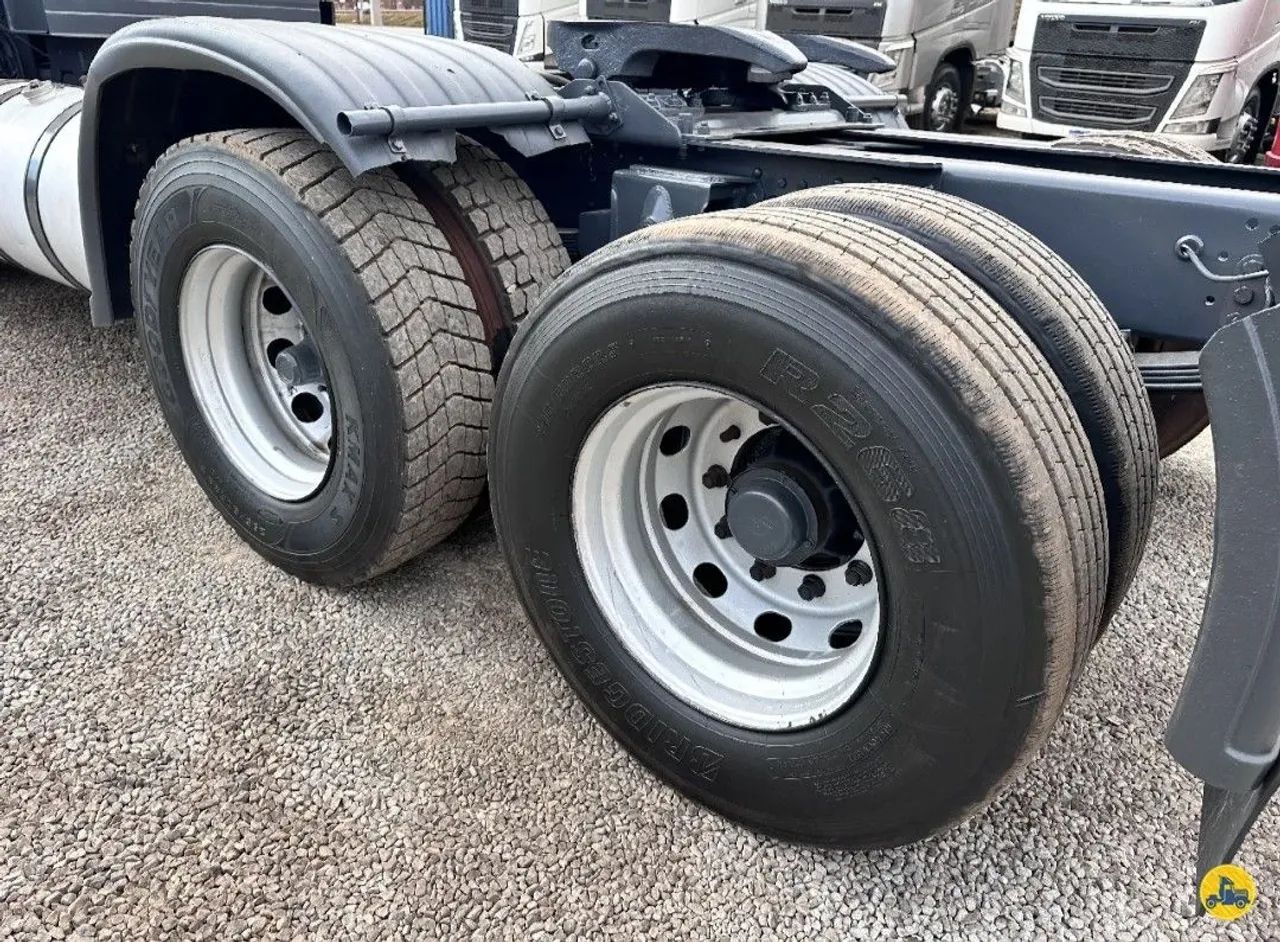 SCANIA G-420 6X2<br>2011/2011<br>MANUAL<br>SUSPENSÃO DE MOLA - Foto 5