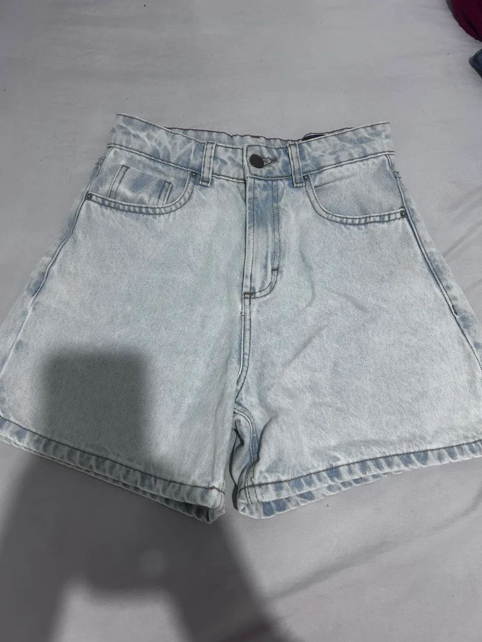 Peças de roupas seminovas 