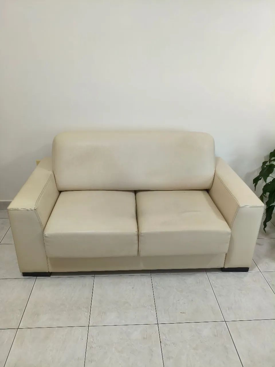 Sofá de couro retrátil 2 lugares
