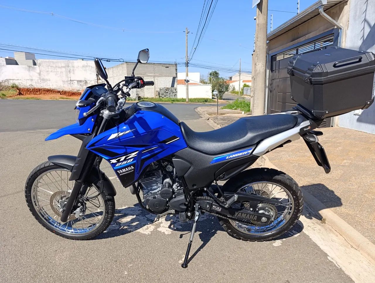 Vendo Lander 24/24 baixo km