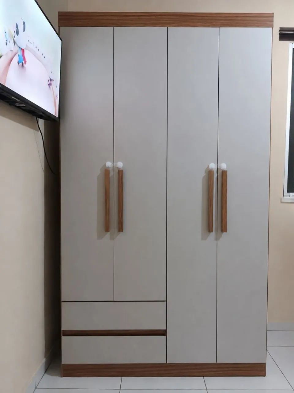 Guarda-roupa 4 portas