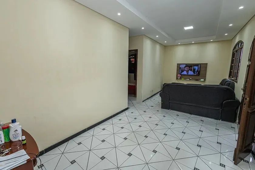 Casa à Venda - Heliópolis, 3 Quartos, 230 m2 - Foto 2