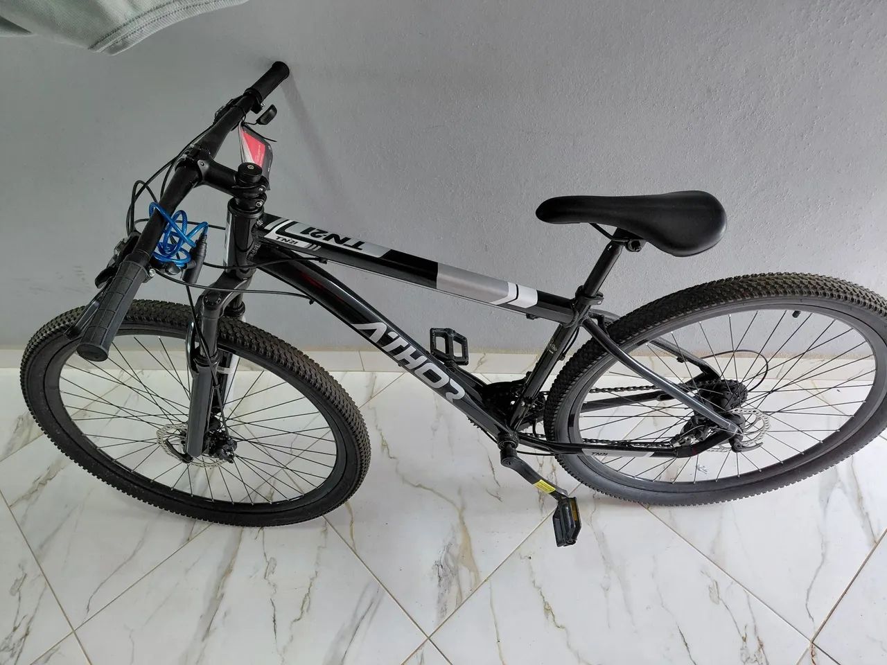 Bicicleta com freio a disco, semi-nova - Foto 2