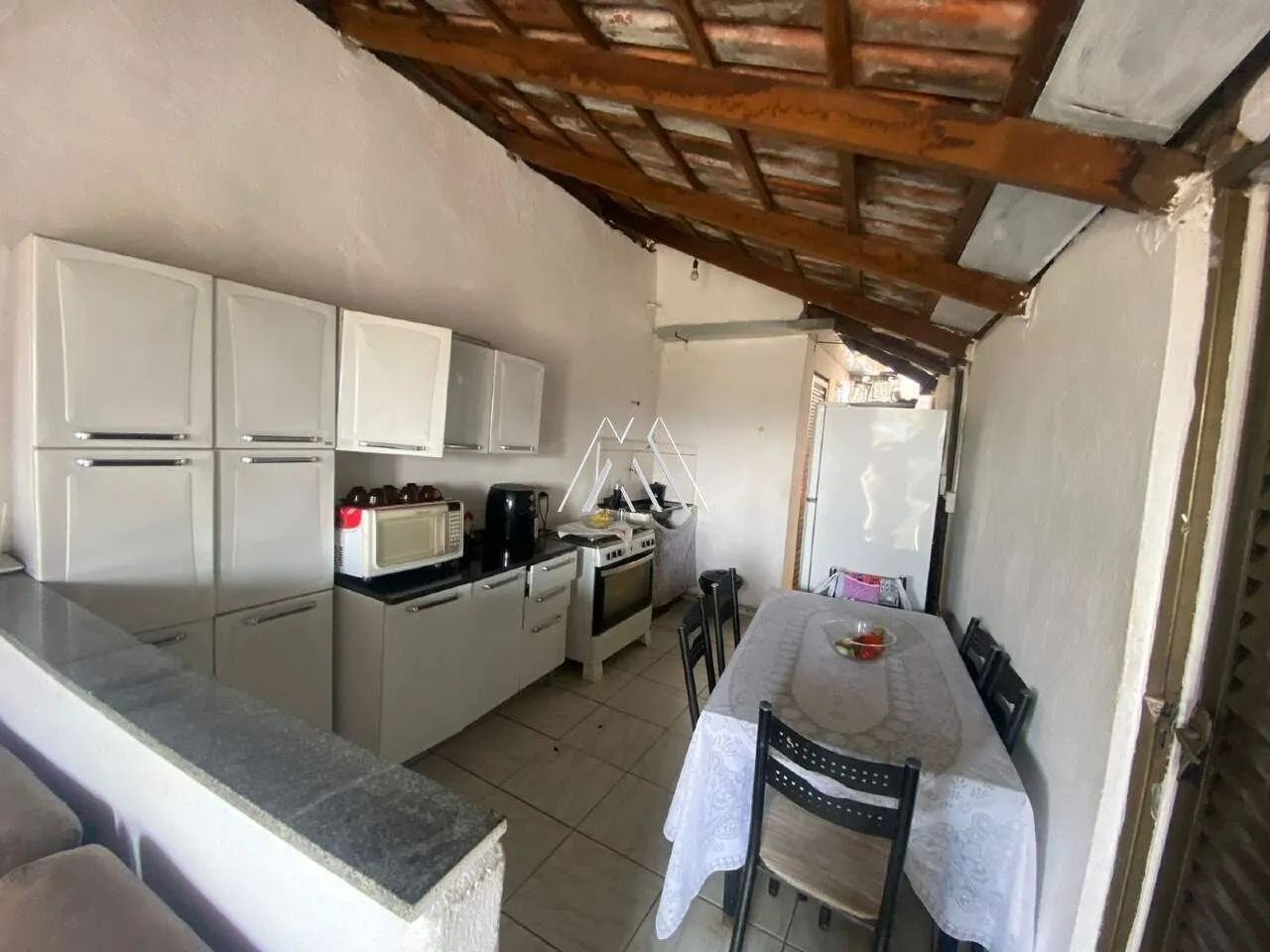 Vendo casa em Itaúna em excelente localização! - Foto 2