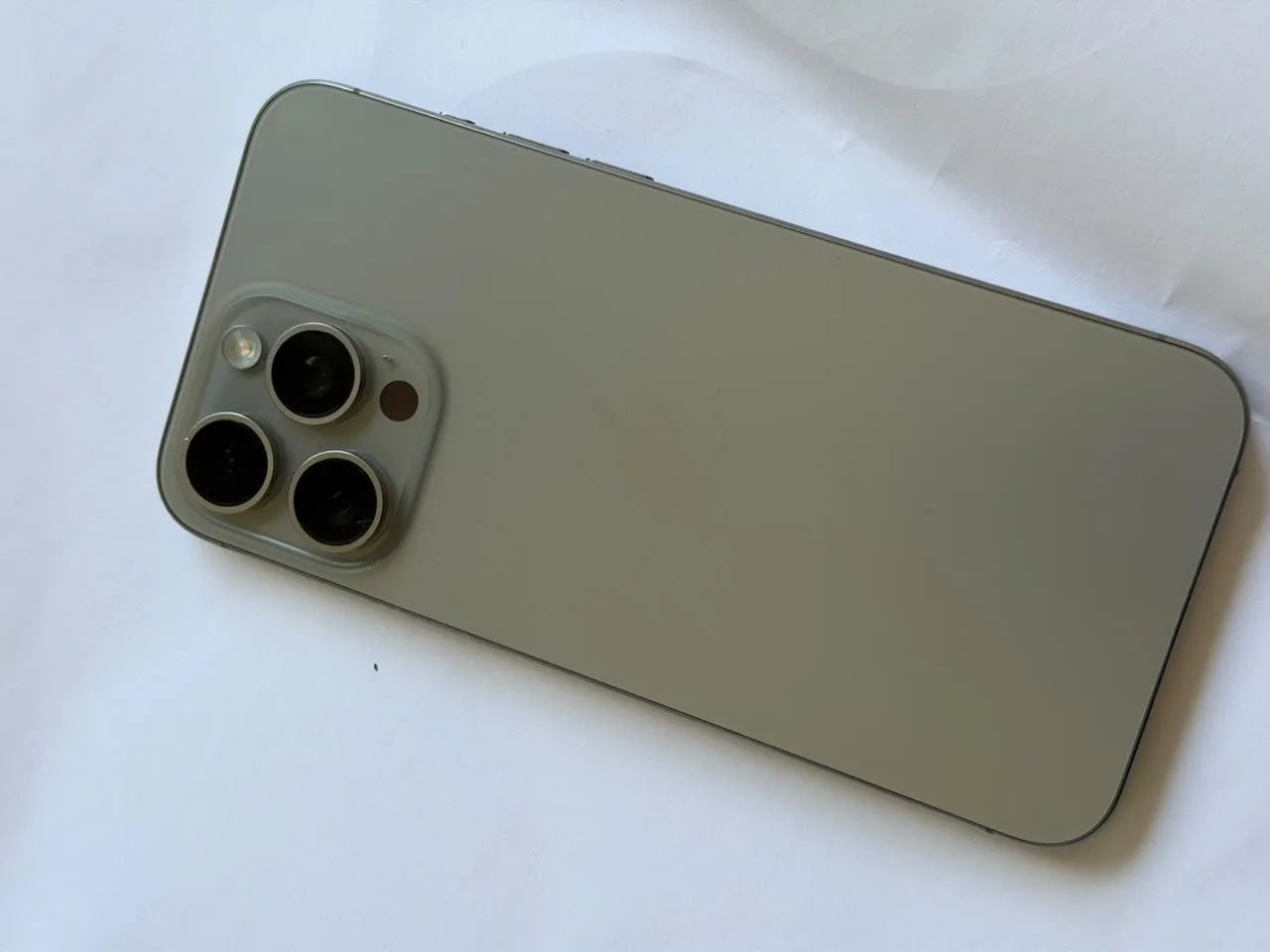 iPhone 15 Pro Max - Foto 5