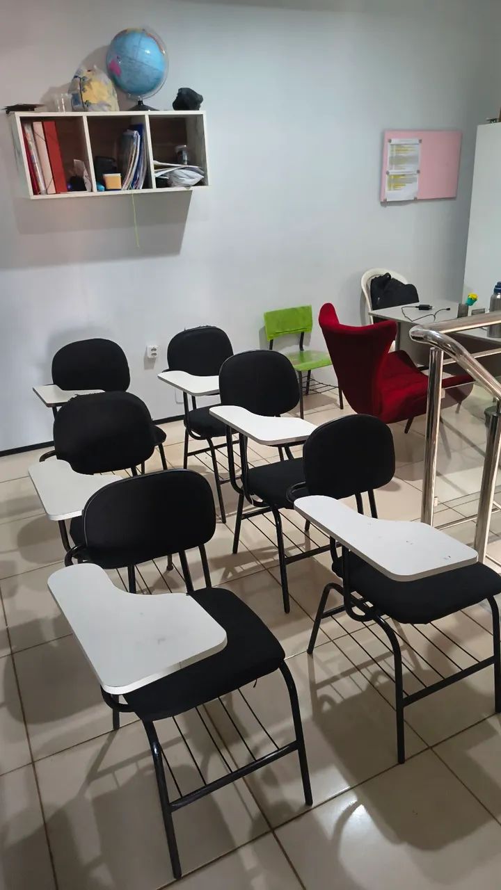 Carteira Escola (cadeira e mesa conjugada) 