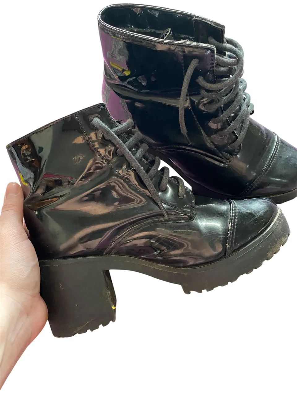 Bota coturno semi nova 