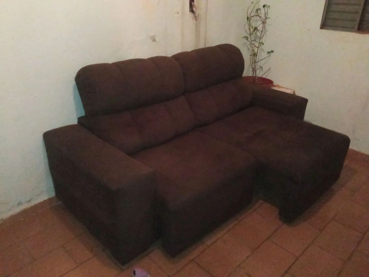 SOFÁ 3 LUGARES MARROM  - Foto 2