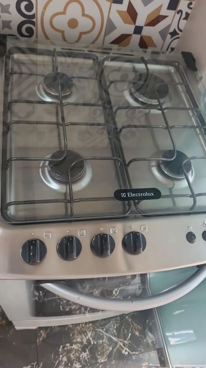 FOGAO Eletrolux 4 bocas impecável  - Foto 2