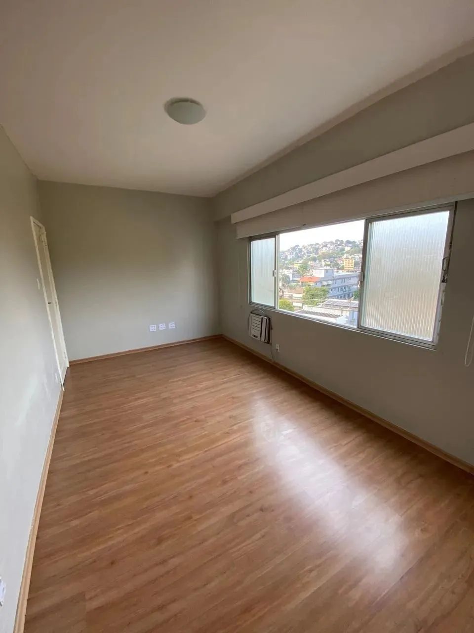 JARDIM GUANABARA, LOCALIZAÇÃO ESPETACULAR, PRÓXIMO AO FARTO COMERCIO, CONFIRA!!!!!! - Foto 6