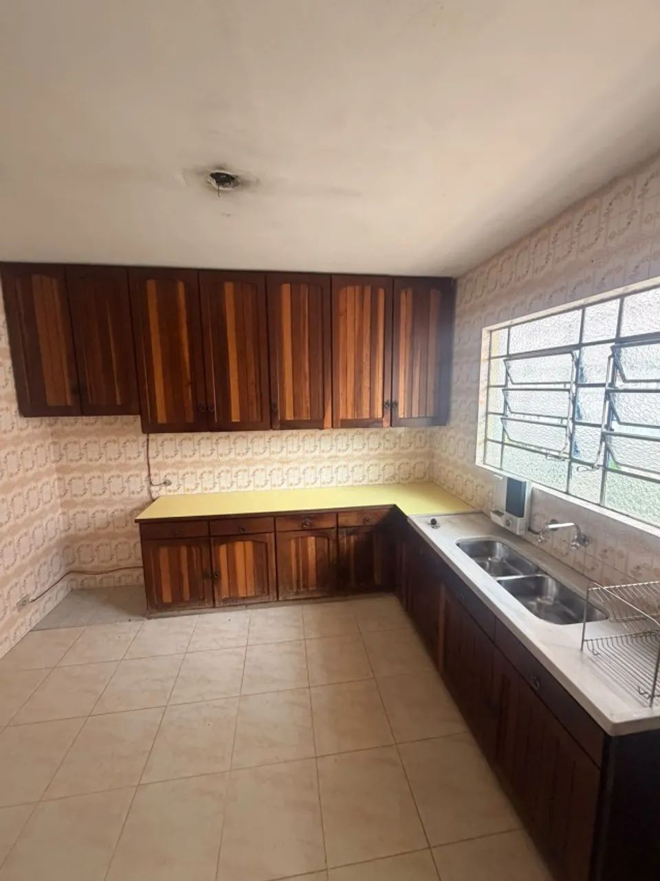 Cozinha em madeira maciça