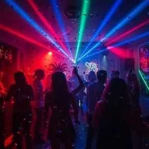 Aluguel . Locação . Jogo de Luz . Laser . Strobo . Fumaça . Led etc. - Foto 3