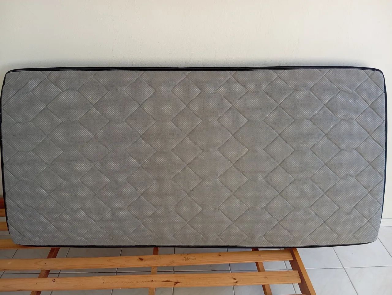 Vendo cama com colchão - Foto 4