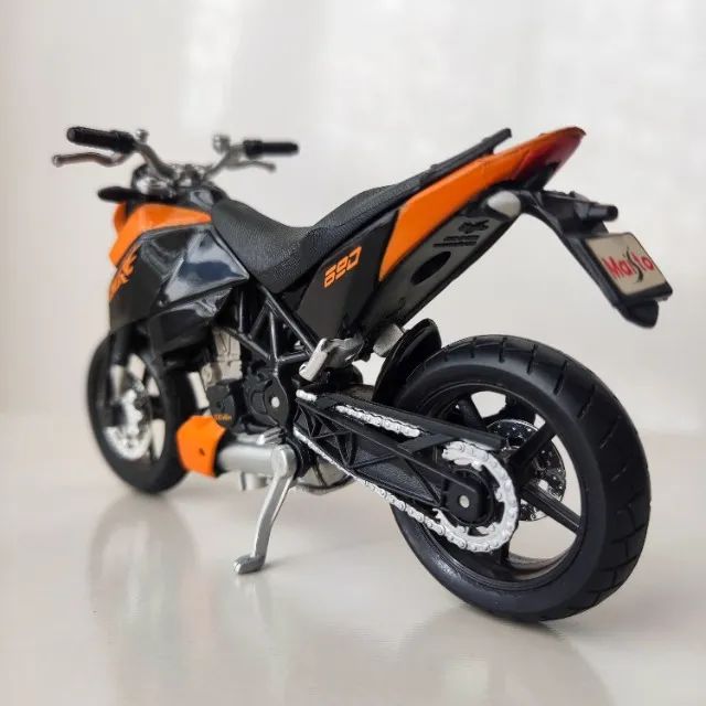 Moto Maisto 1:18 - KTM 690 Duke - Foto 4