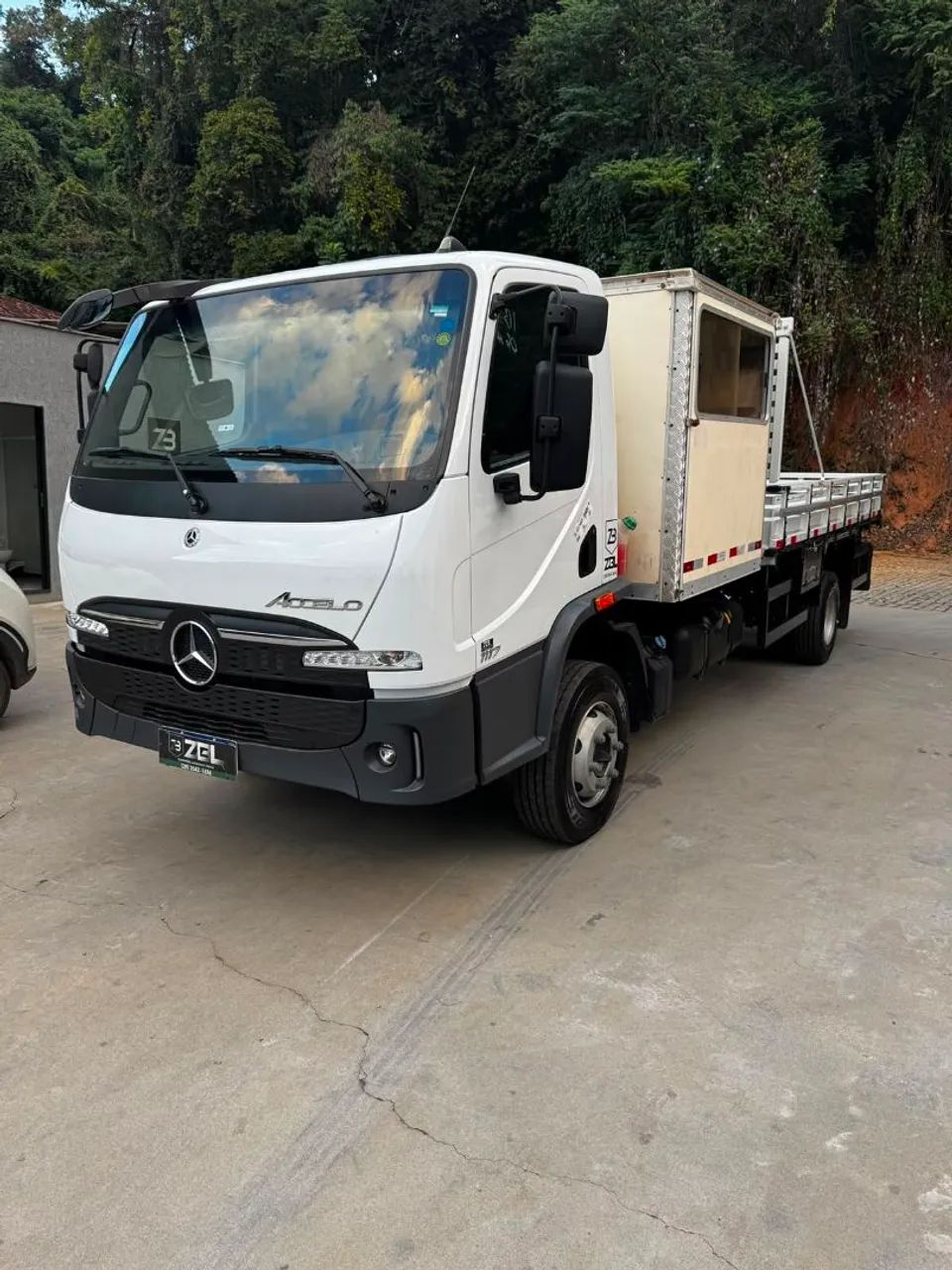 MB ACCELO 1117/46 4x2
