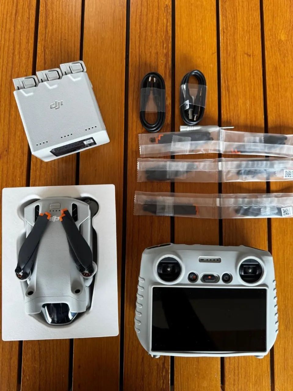 Drone DJI Mini 3 PRO c/ Fly More Kit Plus