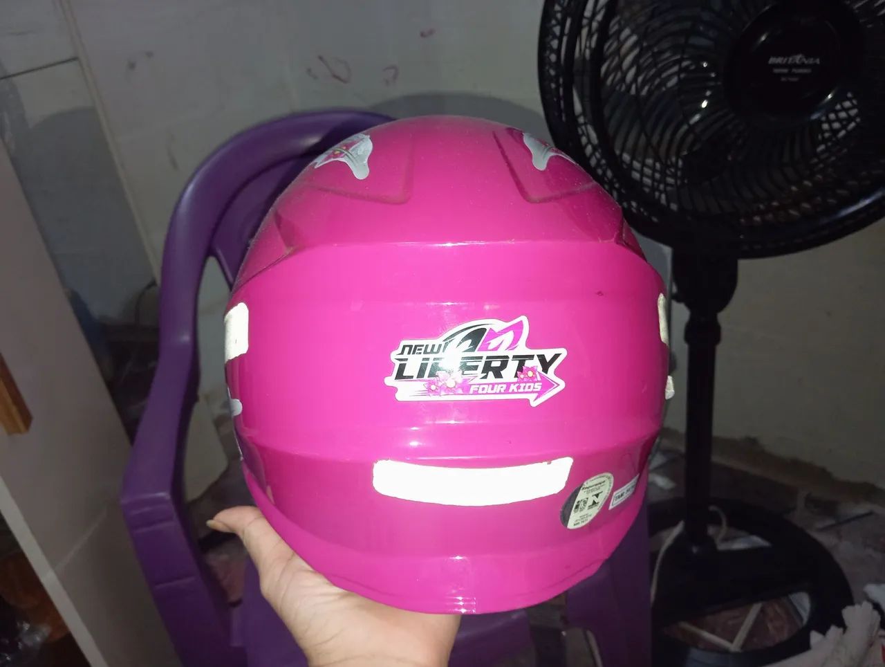 Capacete infantil tamanho 54cm - Foto 4