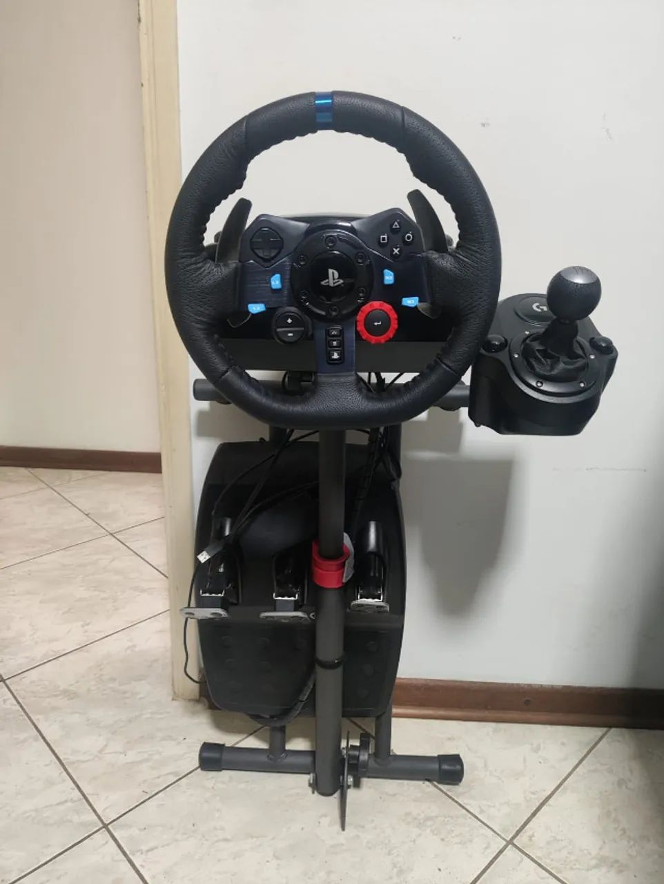 Volante e Pedais Logitech G29 Driving Force com Force Feedback para PS5, PS4, PS3 e PC 
