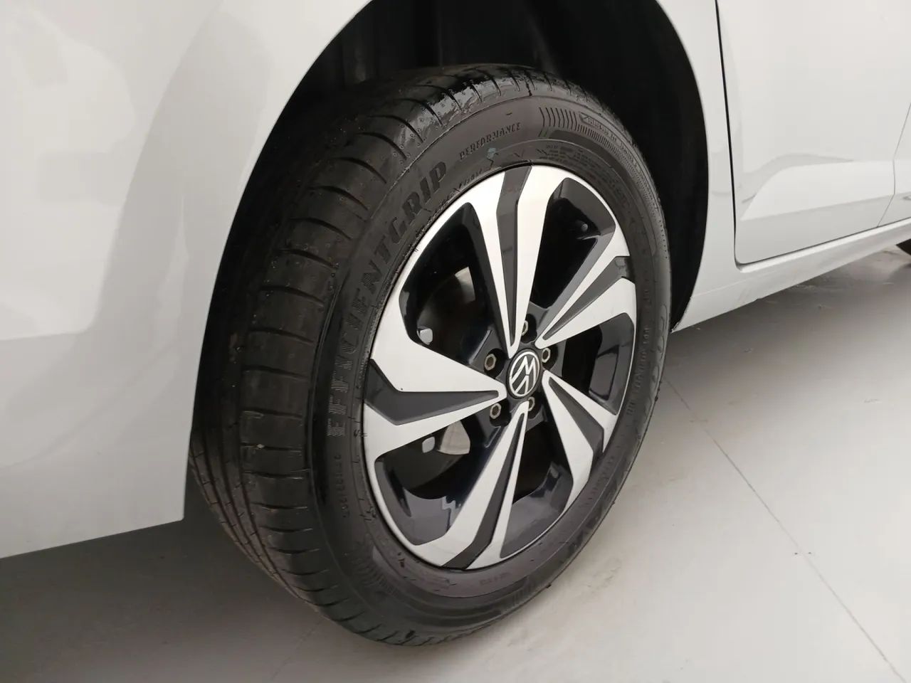 Volkswagen Virtus TSI 1.0 Flex 12V 4p Aut., foto 14 de 18