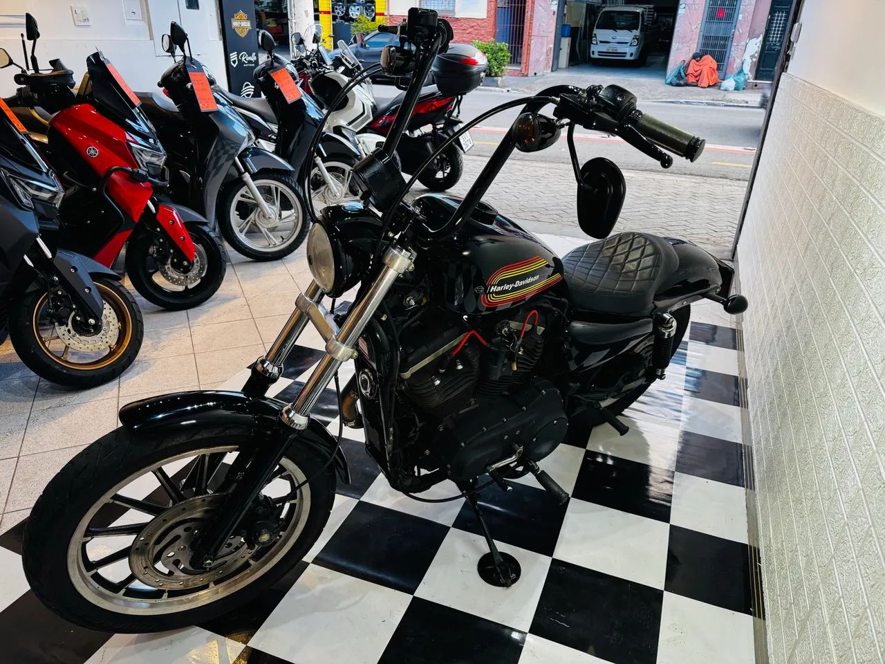 Harley Davidson XL 883  - Foto 4
