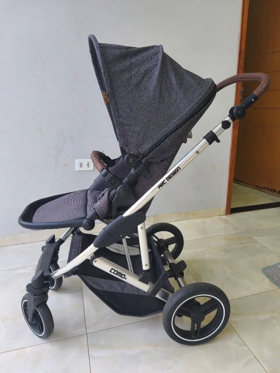 Carrinho de bebê com Moisés, da ABC design  - Foto 5