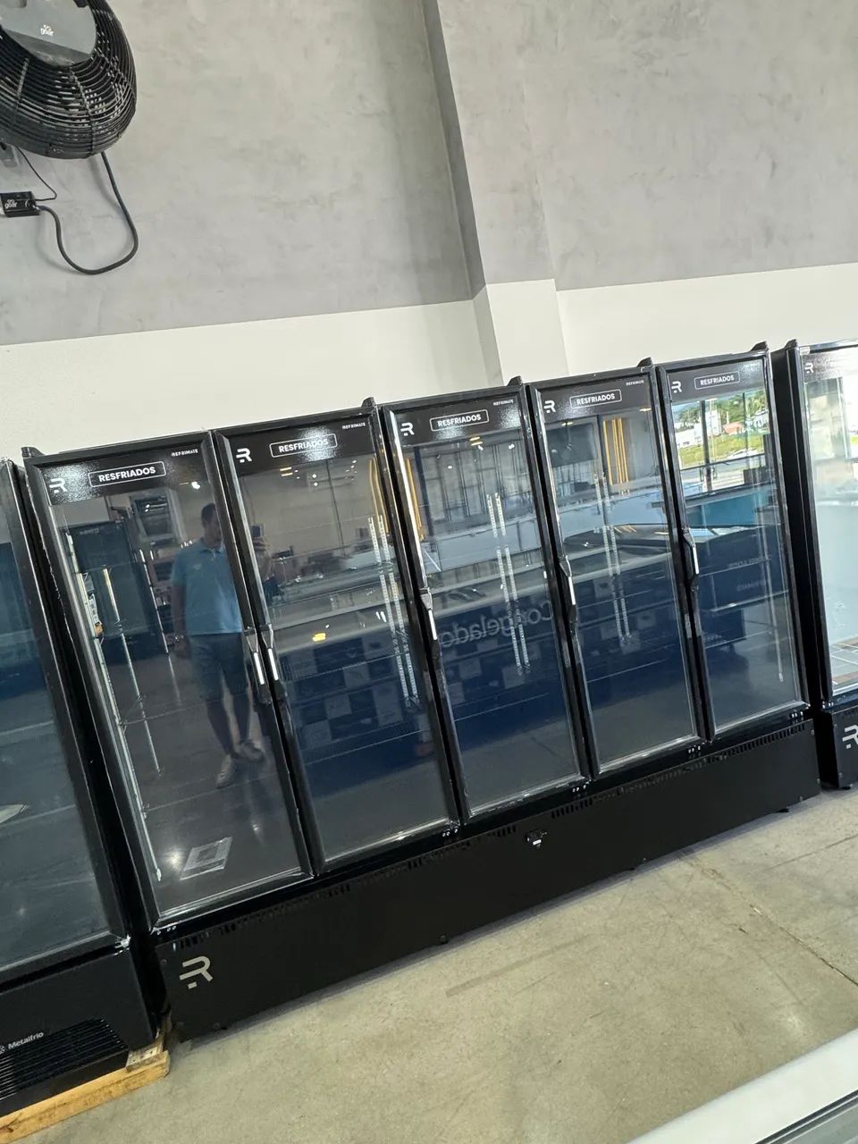 Auto serviço 5 portas resfriados total preto Refrimate 