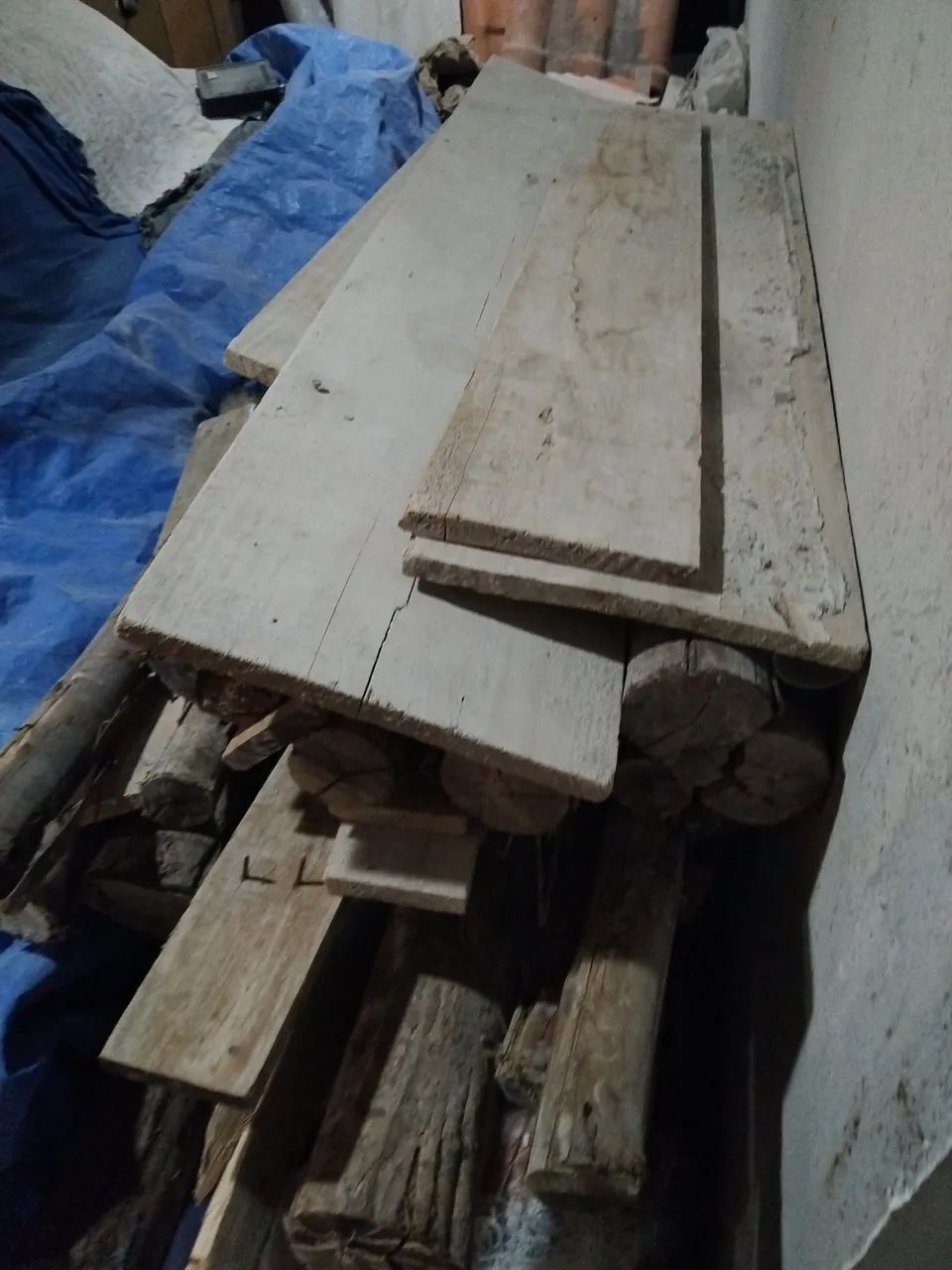 Sobra de obra , pontalete, sarrafo,tijolo, lajota, trelica..etc.. - Foto 3