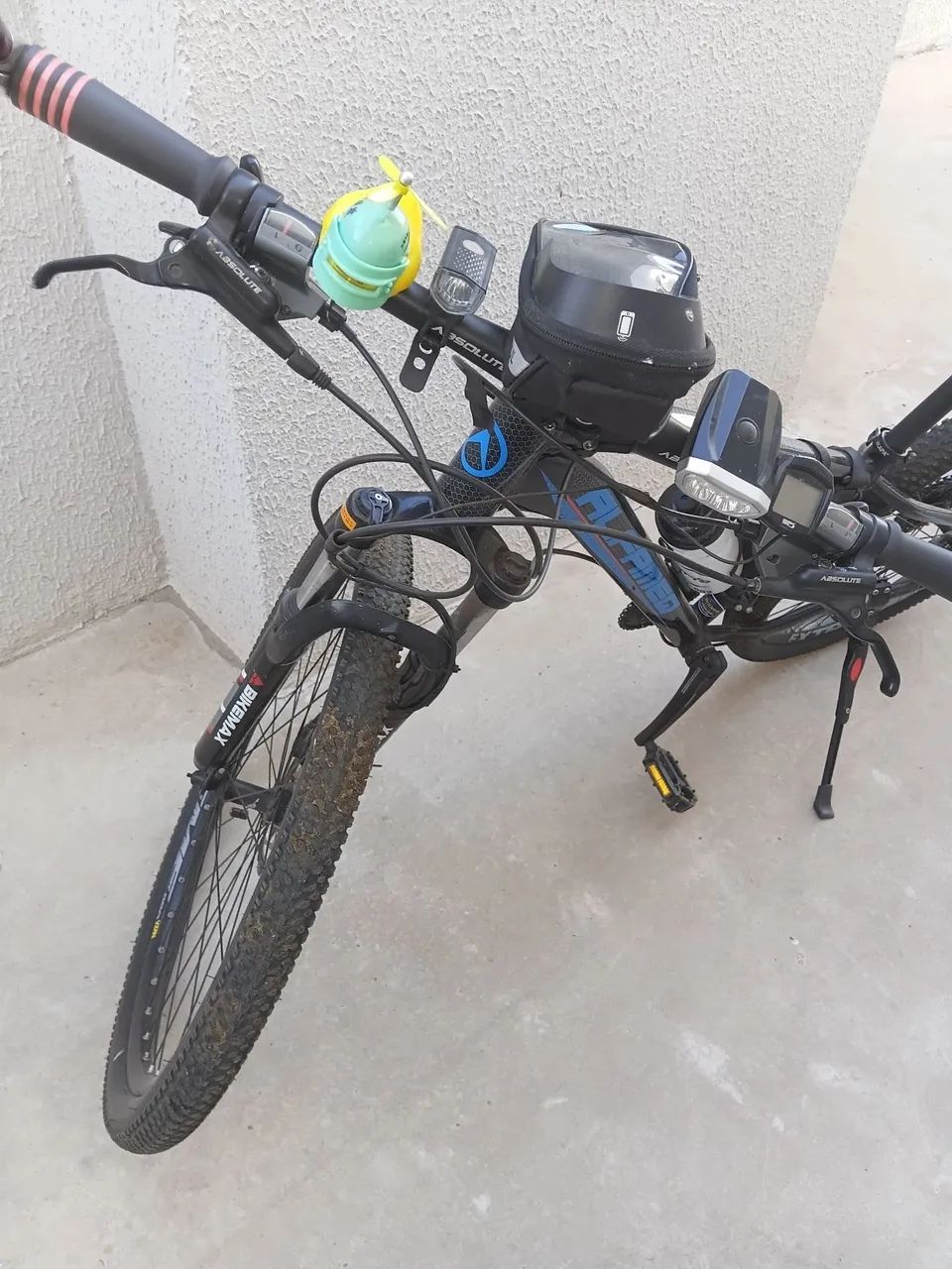 Bicicleta aro 29 vendo ou troco 