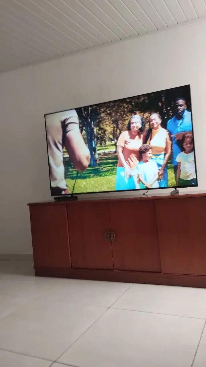 TV Samsung 70 polegadas 4K UHD - Foto 2
