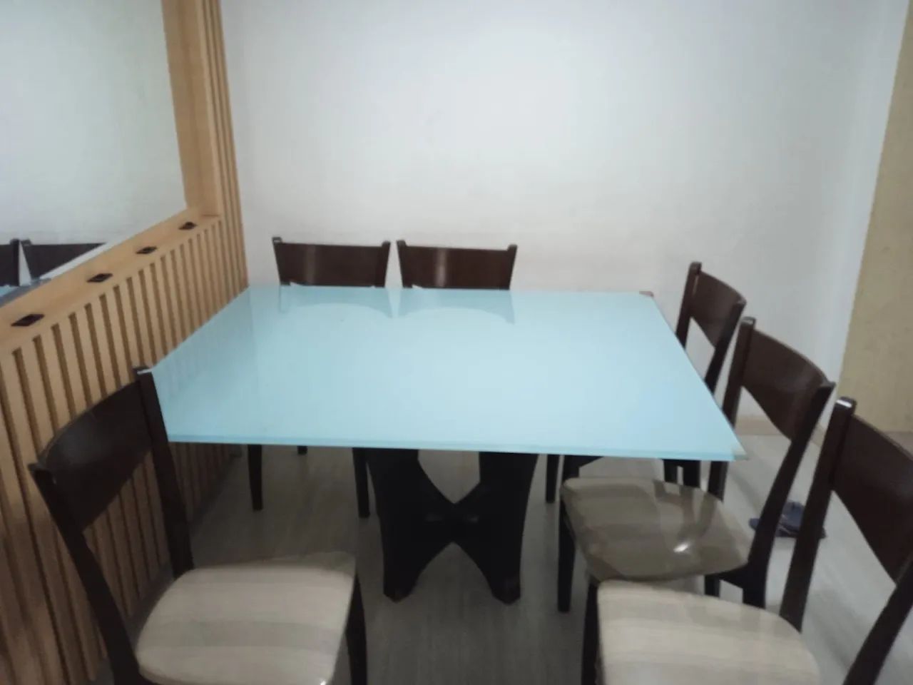 Mesa 6 cadeiras muito boa  - Foto 4