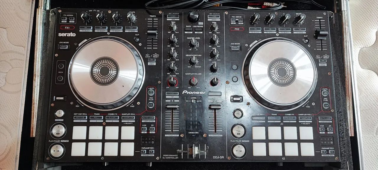 Controladora Pioneer DDJ-SR  + Hard Case
