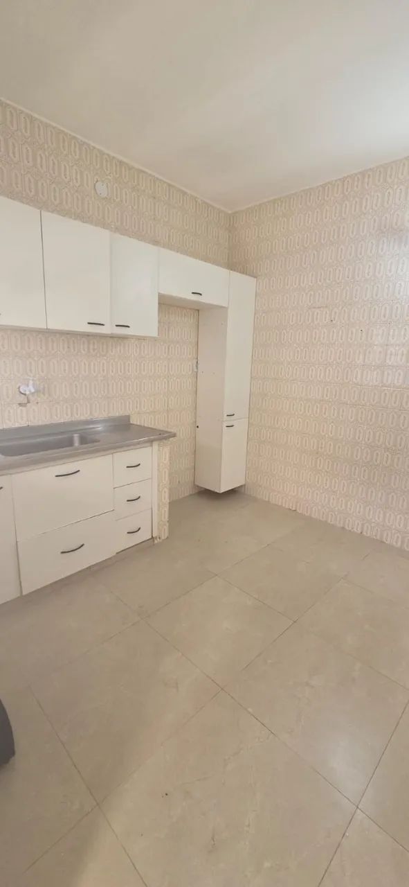 Aluga-se uma casa com 3 quartos na Qd. 05 do Setor Leste - Foto 4