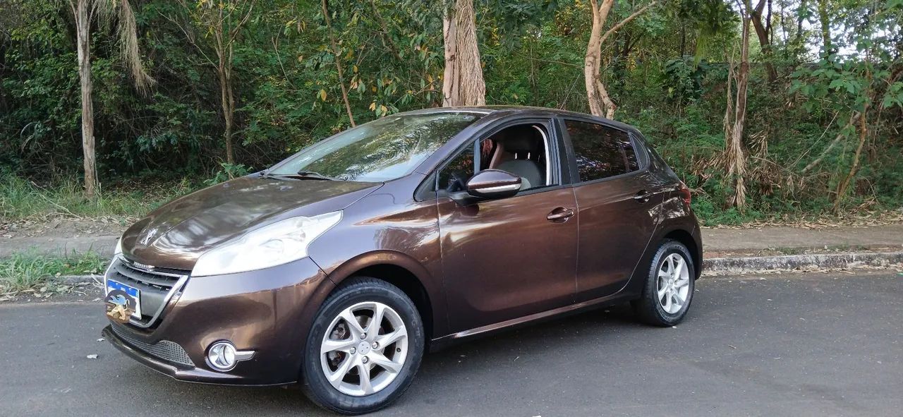 Peugeot 208 208 Allure 1.5 Flex 8V 5p 2015