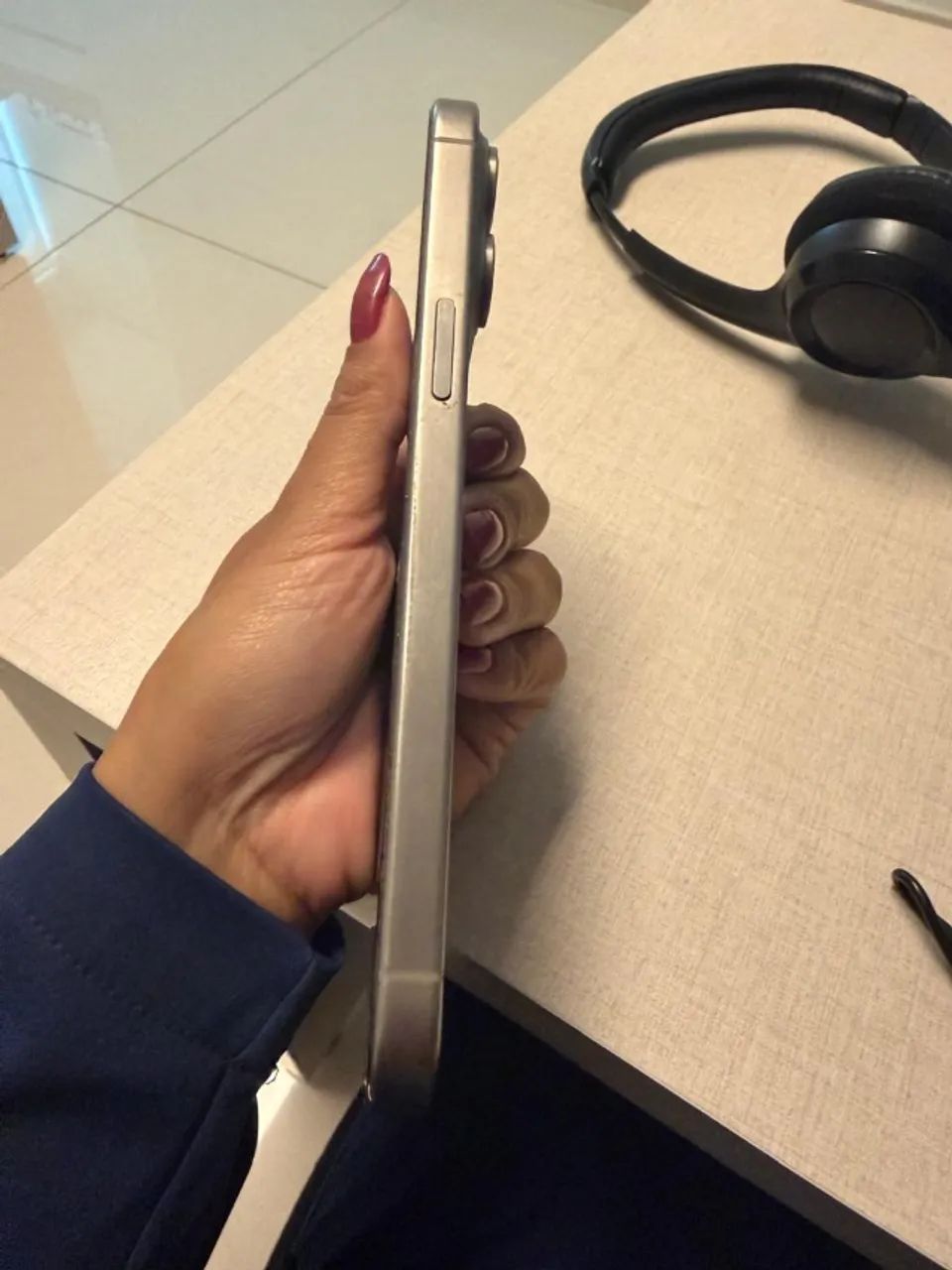 VENDO IPHONE 15 PRO MAX 512 GB SUPER CONSERVADO * - Foto 3