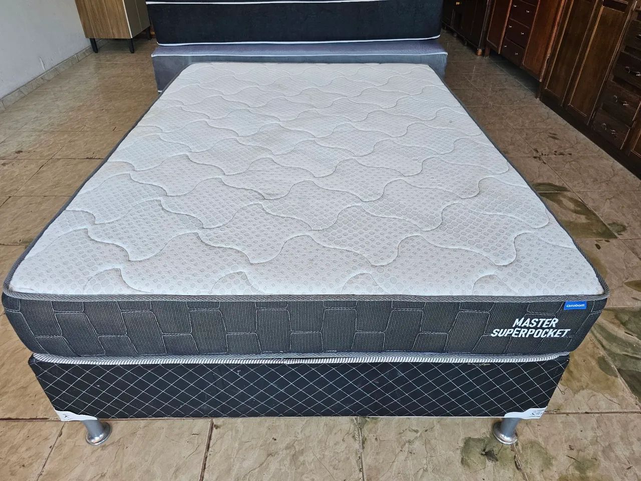 Cama box molas ensacada usada 