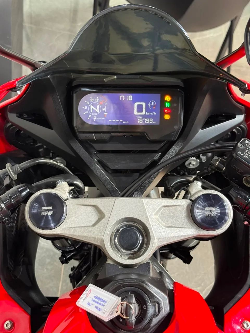 CBR 650R ANO 2024 - Foto 5