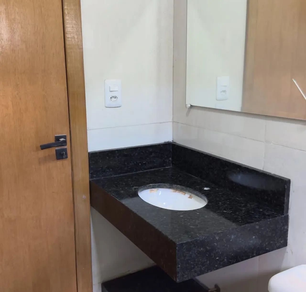 Pias, escadas , lavatórios  - Foto 3