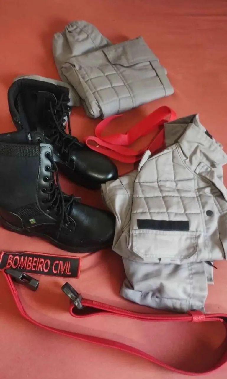 Uniforme bombeiro civil zero nunca usado.