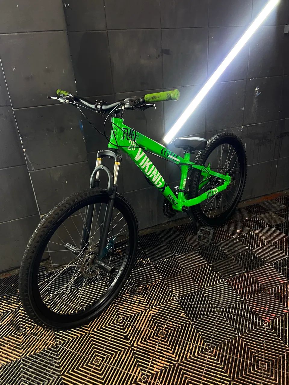 VikingX Tuff 25 