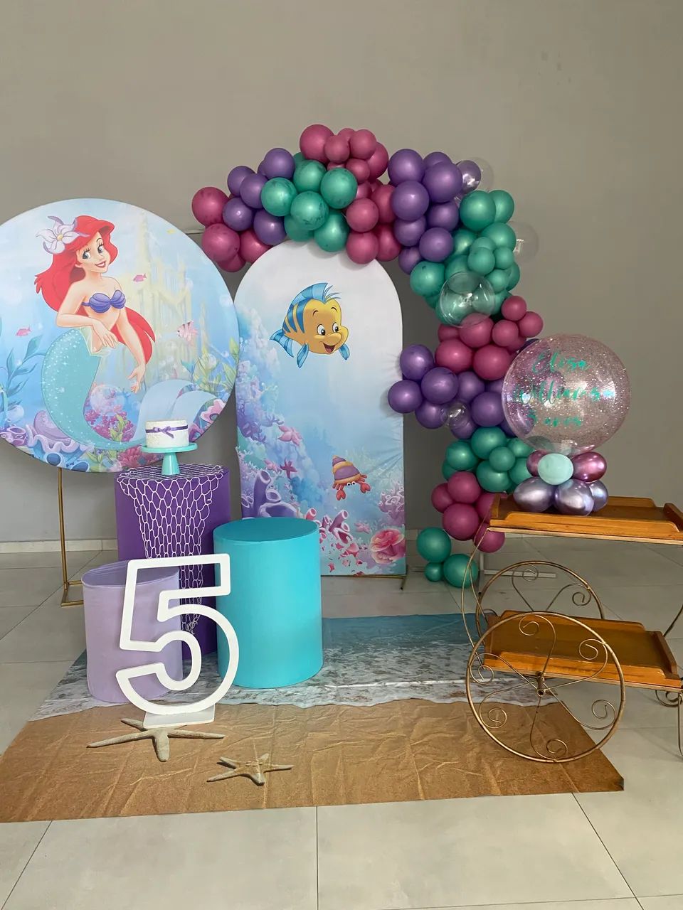 Arco de bexigas e balões de mesa decoração  - Foto 2