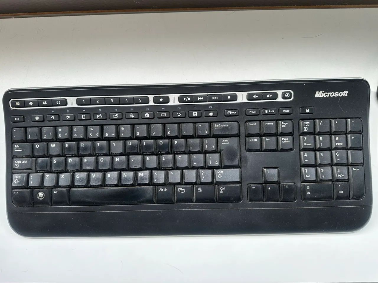 Kit sem fio teclado + mouse Microsoft completo - Foto 3